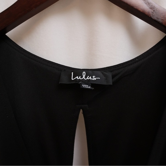 MAKE MEMORIES BLACK PLUNGE SLEEVELESS WIDE-LEG JUMPSUIT - Picture 5 of 6